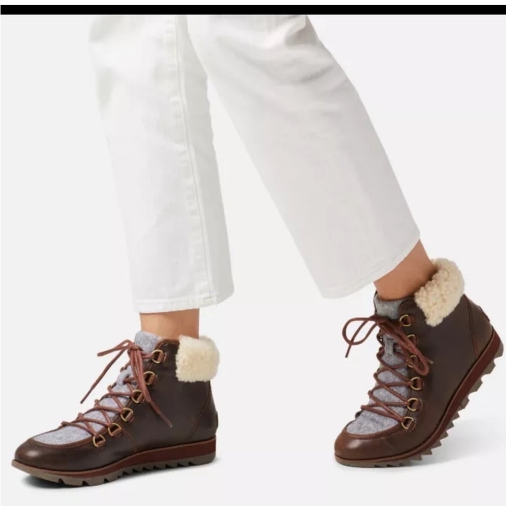 Sorel Dark Brown and Cream Winter Boots
